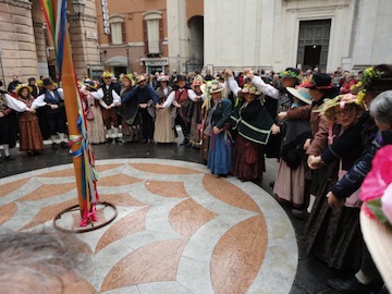 Chieti – LA FESTA DEL MAJO 2011-03