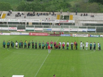 squadre a centrocampo