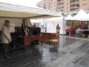 'L'Antico e le Palme' in piazza Salotto03