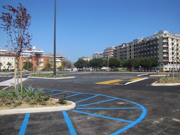 Mascia e assessore Fiorilli su inaugurazione nuovo parcheggio aree di risulta02