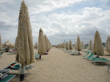 maltempo preannunciato palme ed obrelloni chiusi02