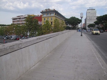 ripulitura Ponte Risorgimento da scritte writer01