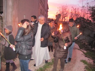 Fiaccolata odierna di Natale a Spoltore dell'Associazione Fontevecchia02