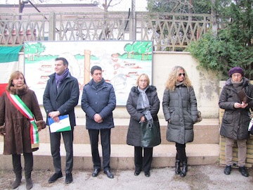 Cippo della scuola '11 febbraio '44'01