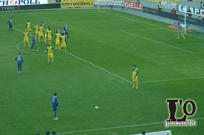 Pescara-Chievo Verona 0-2: Stoian-Thereau, Delfino virtualmente in B