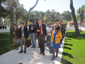 Albore Mascia su visita studenti per EuropAurum05