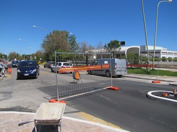 chiusura odierna al traffico riviera nord e lavori per isole salvapedoni e segnaletica01