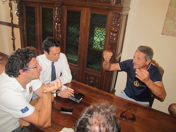 Fiorilli con balneatori riviera sud01