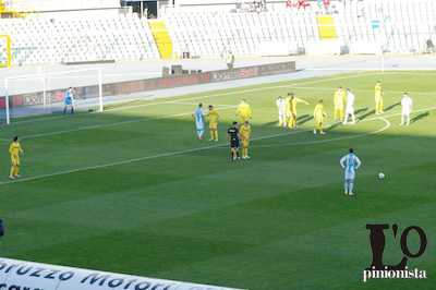 Pescara-Lugano-1-1-punizione-Viviani