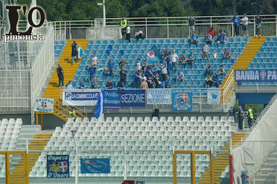 tifosi-del-Novara-all'Adriatico-di-Pescara