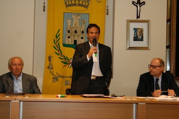 Corropoli, insediato il nuovo Consiglio Comunale tra folla, ringraziamenti e la presenza di Paolo Gatti.