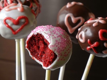 kids-recipe-cake-pops_32530_600x450