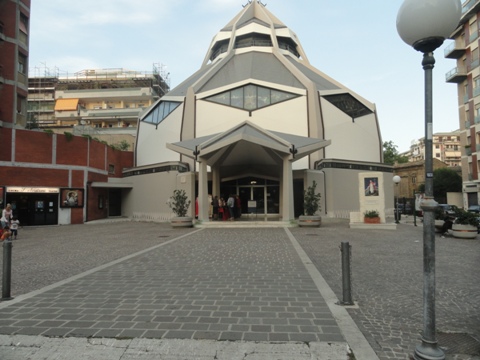 La Chiesa di S.Andrea, dove si raccoglie la comunità dei pescatori