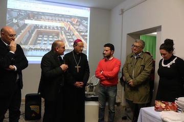 Da sinistra verso destra Sindaco-Don Sabatino-Vescovo-Pasquale Elia-Saverio Di Fiore-Francesca Di Sipio