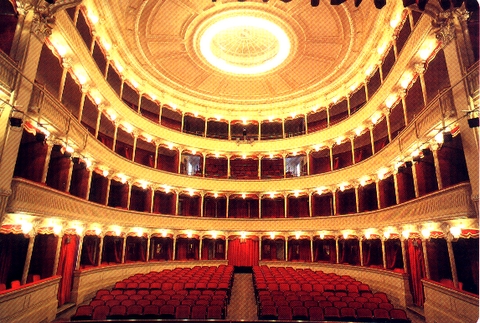 Teatro comunale di Sulmona