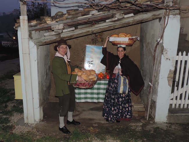 foto-pani-benedetti-allaltare-devozionale