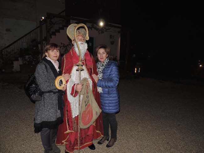 foto-san-nicola-con-i-presenti