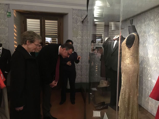 Kristina Persson in visita a Casa d'Annunzio
