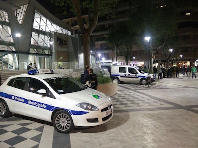 controlli in Piazza Muzii a Pescara