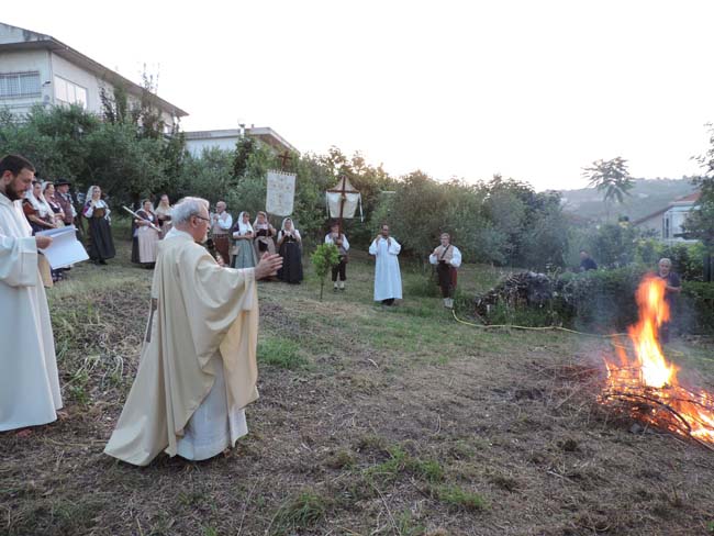 foto-benedizione-del-fuoco1