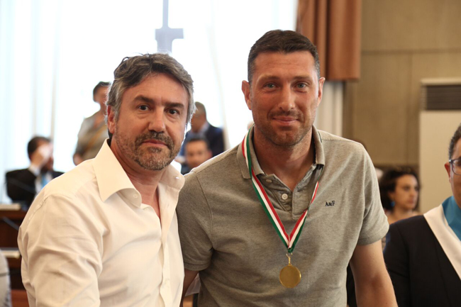 mwkirukoi8p436yxlvzdetrhzjkbshw1hlhdkv-g8lq