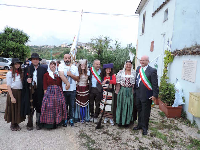 Foto di gruppo con sindaco Di Lorito