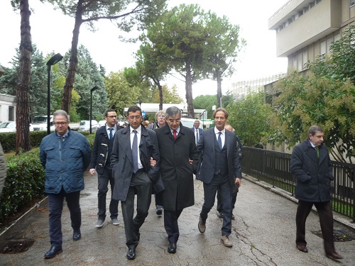 mastromauro-e-dalfonso-durante-la-visita-allospedale-di-giulianova