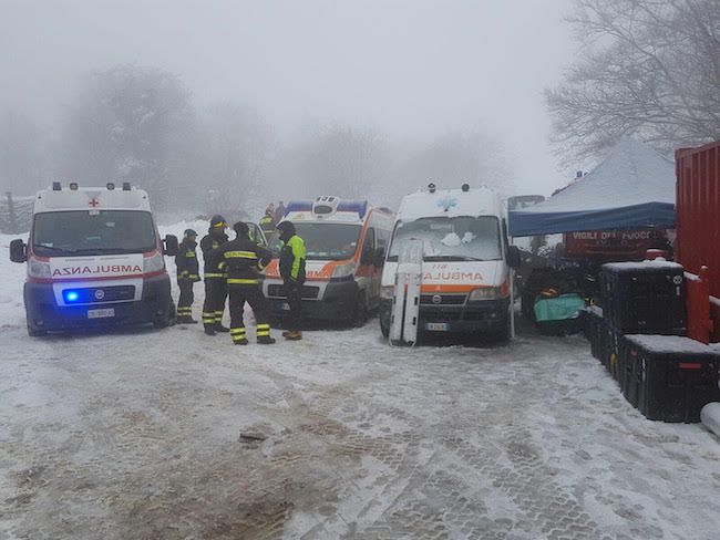 Foto campo base Misericordia Hotel Rigopiano