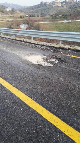 Foto dissesto via Prati Montesilvano