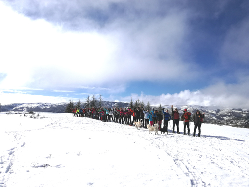 Campotosto fila per la ciaspolata
