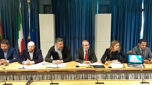 un momento della conferenza da destra Colletti, Ranieri, Mercante, Pettinari, Marcozzi, Vacca