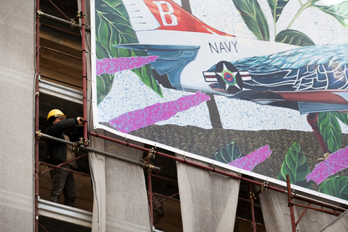 jet da combattimento dalle sembianze di un airone verde