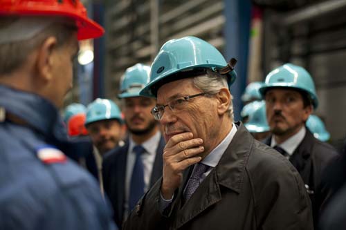 ministro De Vincentil ai laboratori Gran Sasso