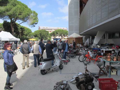 mostra collezionisti di auto d'epoca