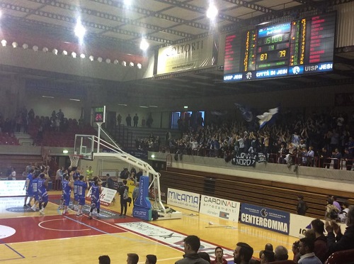 Basket, Jesi-Roseto 87-79