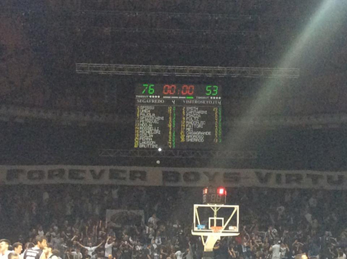 Basket, Virtus Bologna-Roseto 76-53