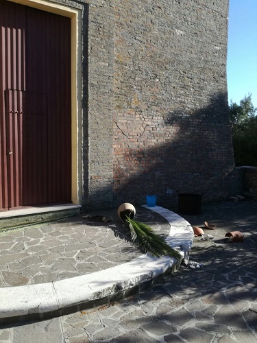 vandali a Montesilvano Colle