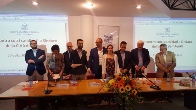 Candidati sindaci sottoscrivono proposta Confindustria L'Aquila Abruzzo Interno