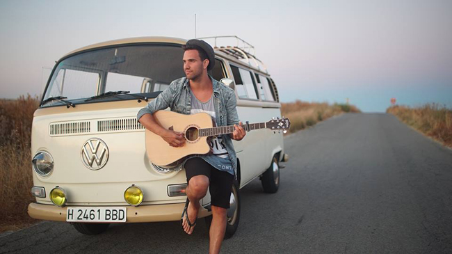 Dani J il 1 giugno in Abruzzo live all'One Hundred di Martinsicuro