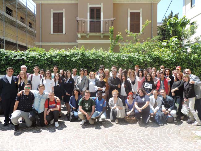 Foto di gruppo Educazione alla Legalità
