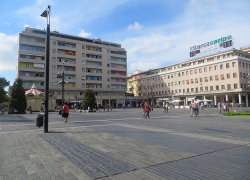 Pescara_-_Piazza_della_Rinascita