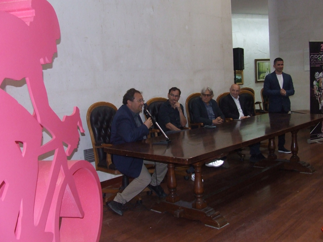 foto presentazione giro d'italia under 23