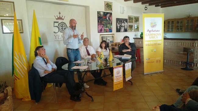 Agriturismo, tavolo con Maiezza, Ripani, Federici, Scaramuzza e De Amicis