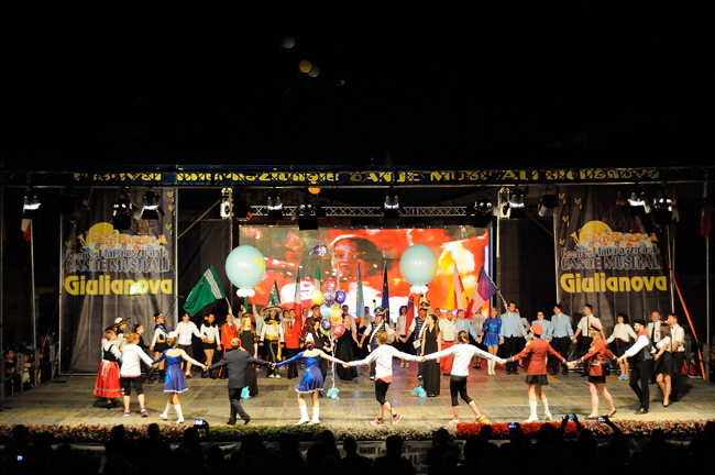 Girotondo intorno al mondo