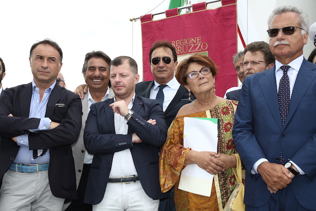 foto-15-06-17-09-45-50