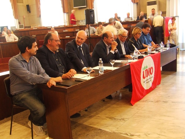 Pierluigi Bersani visita in Abruzzo: "Ci vuole un centrosinistra di combattimento" Pierluigi Bersani visita in Abruzzo: "Ci vuole un centrosinistra di combattimento"
