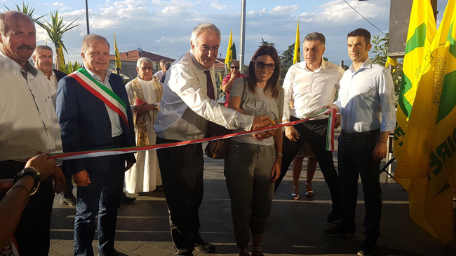 taglio del nastro nuova sede Coldiretti