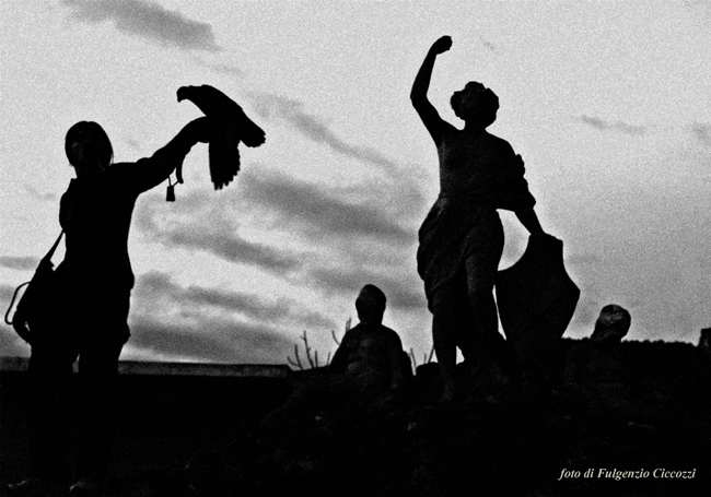 Fontana a San Pio delle Camere con statuta del redentore