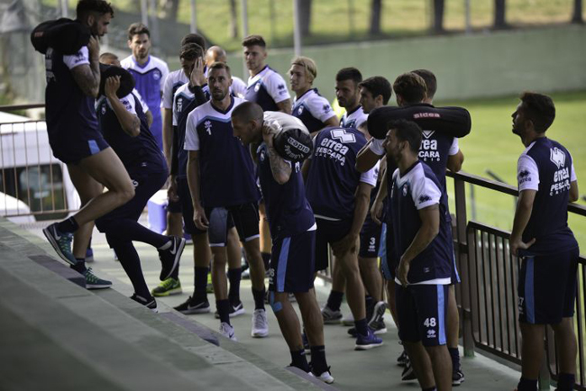 Pescara calciatori si allenano sui gradoni