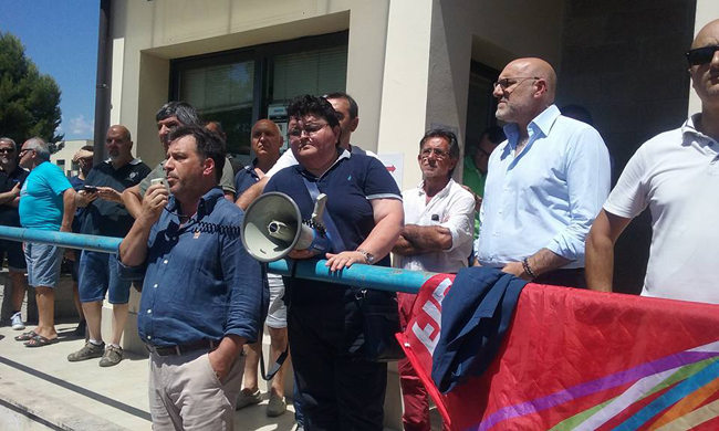 Sindaco alla protesta dei lavoratori Dayco